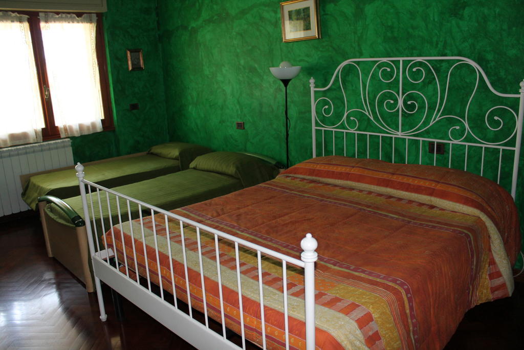 Bed and Breakfast La Casa Della Musica Ciampino Zimmer foto